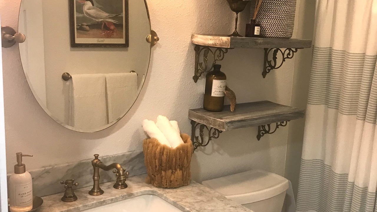 Photo of Bathroom in Lincoln City
