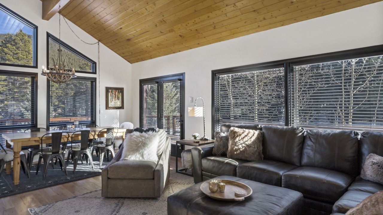 Photo of Livingroom in Blue River