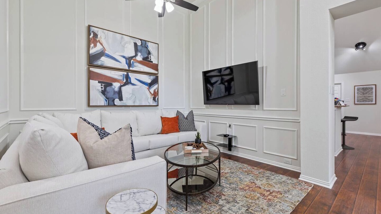 Photo of Livingroom in Valley Ranch
