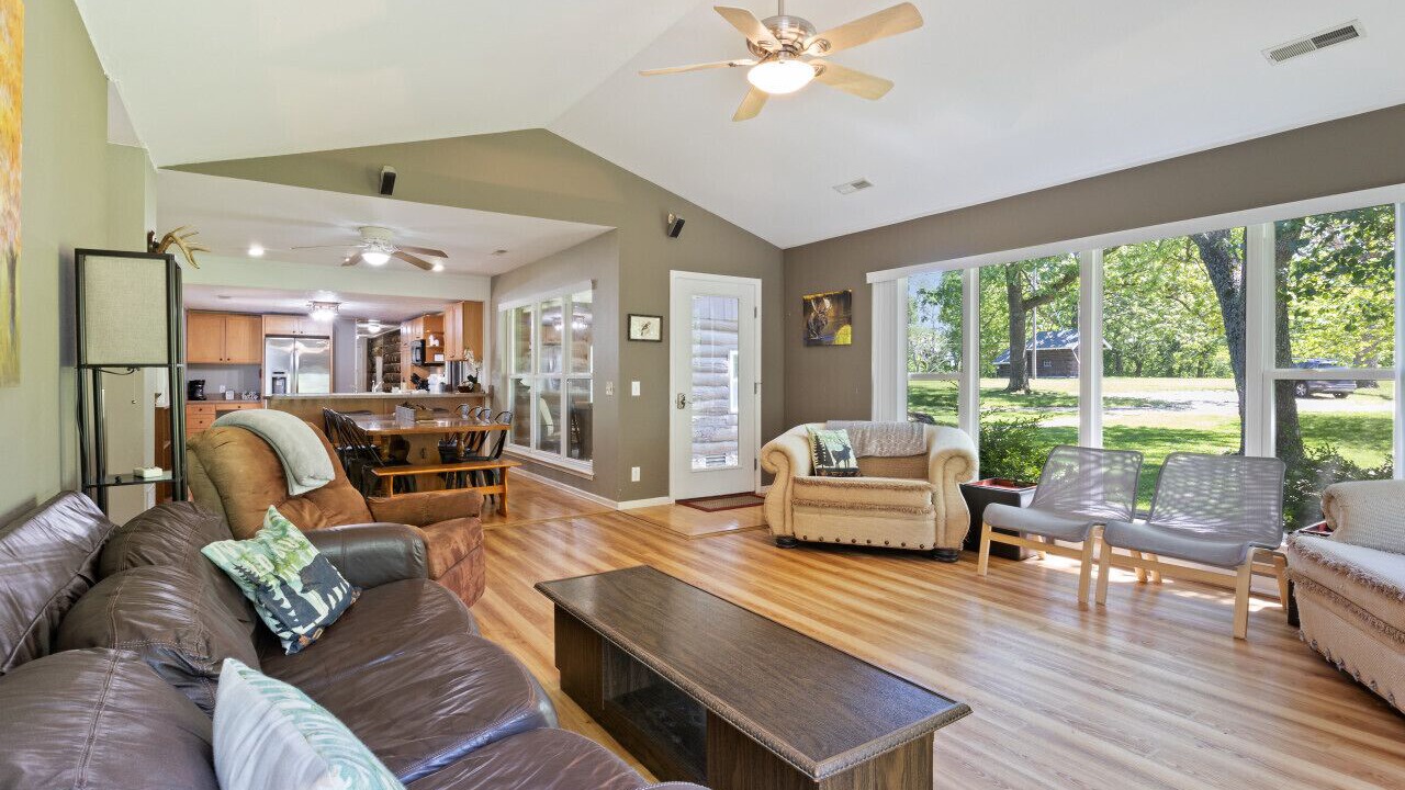 Photo of Livingroom in Camdenton
