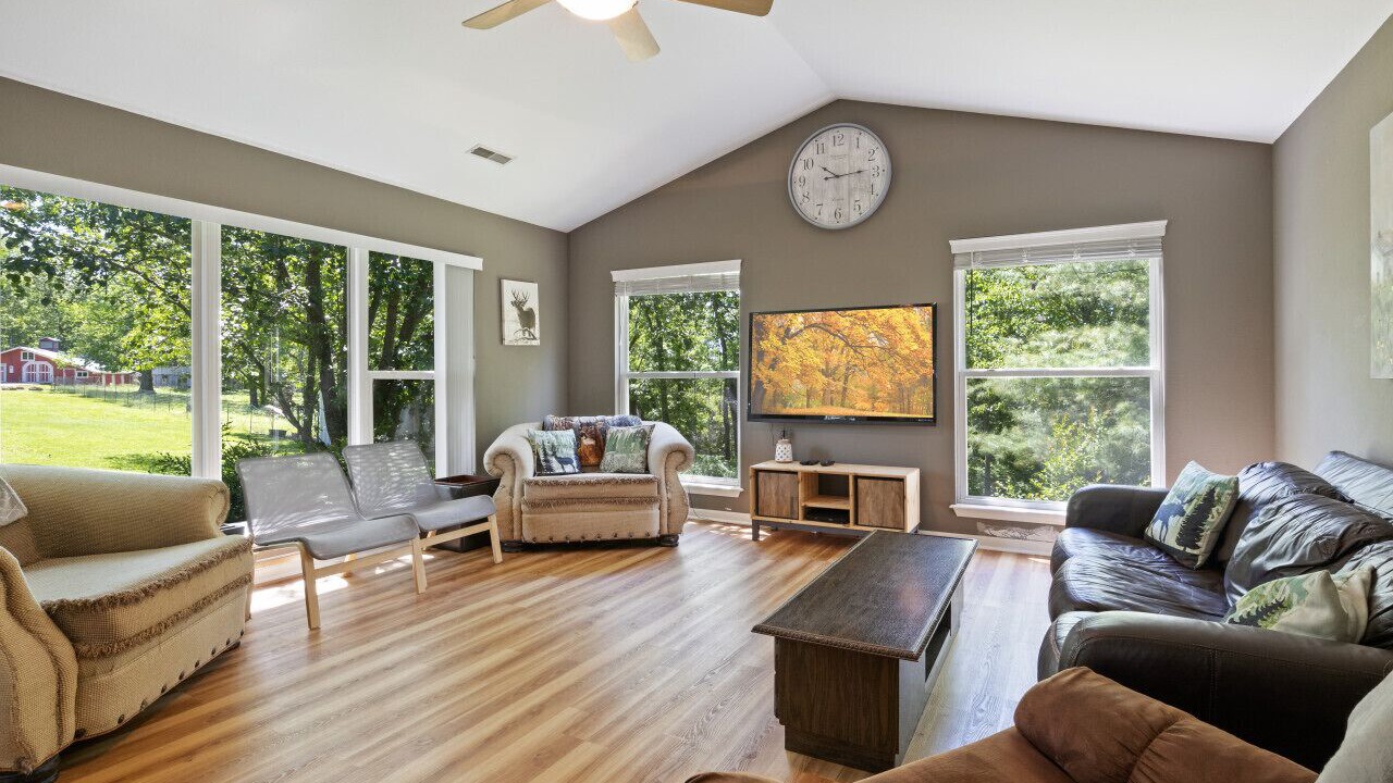 Photo of Livingroom in Camdenton