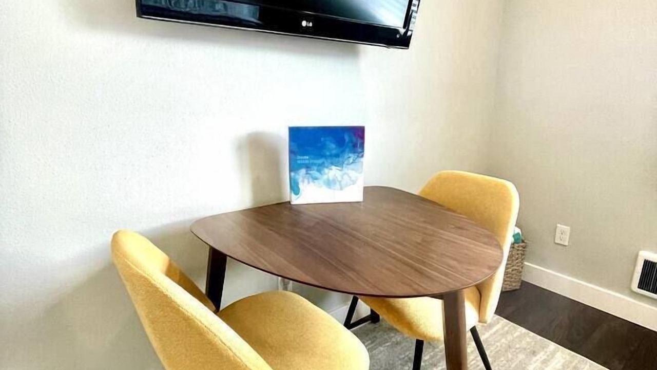 Photo of Others in The Bowl of Edmonds