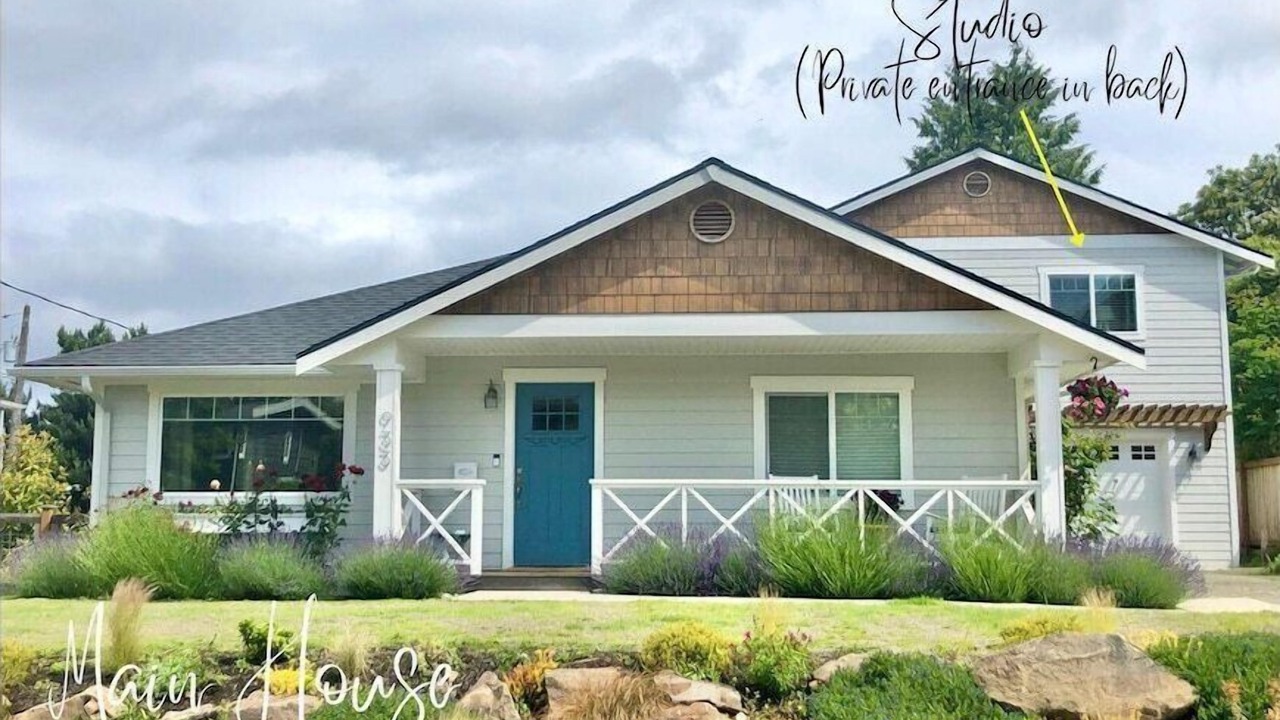 Photo of Others in The Bowl of Edmonds