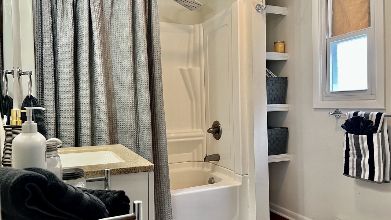 Photo of Bathroom in Watervliet