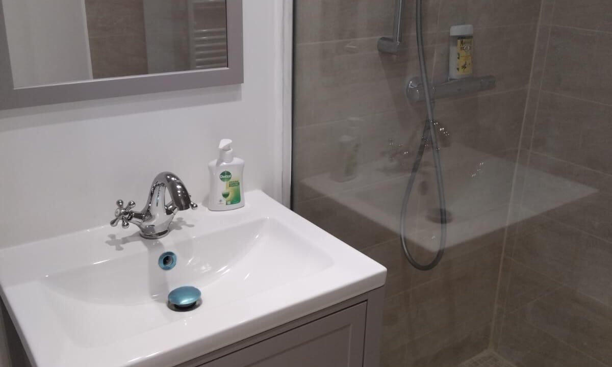 Photo of Bathroom in Centre