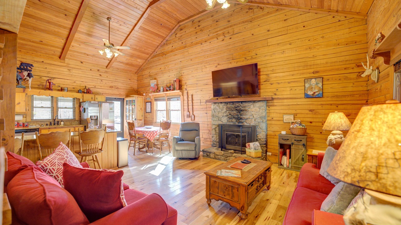 Photo of Livingroom in Canton