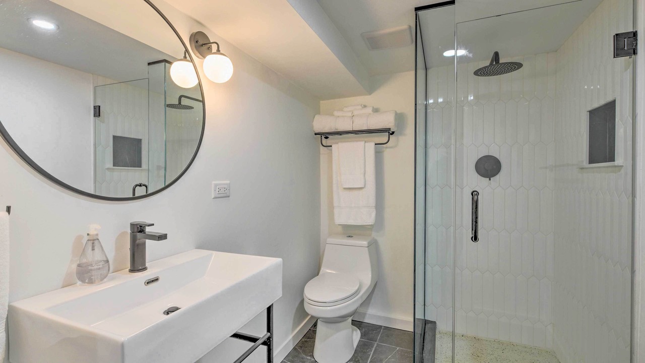Photo of Bathroom in Oak Park