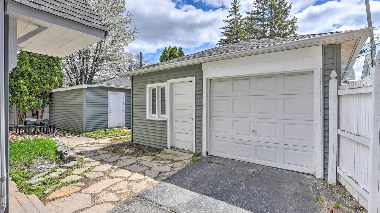 Photo of Outdoor in Oak Park