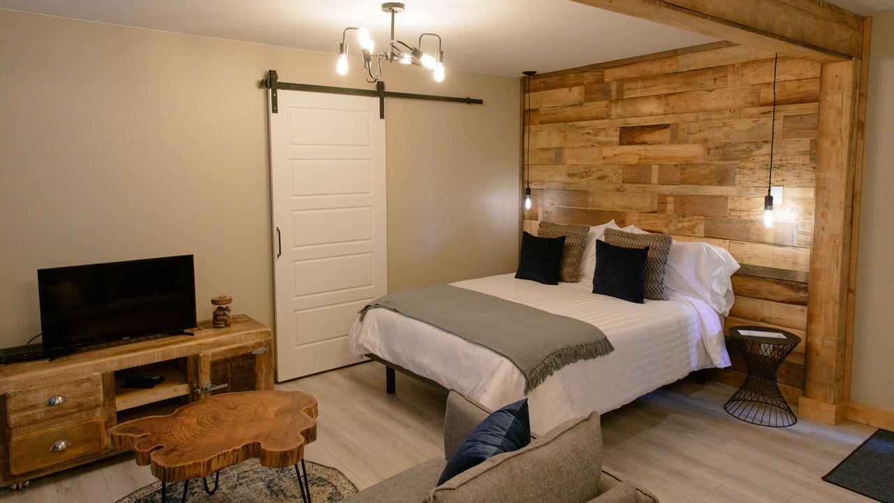 Photo of Bedroom in Rouyn-Noranda