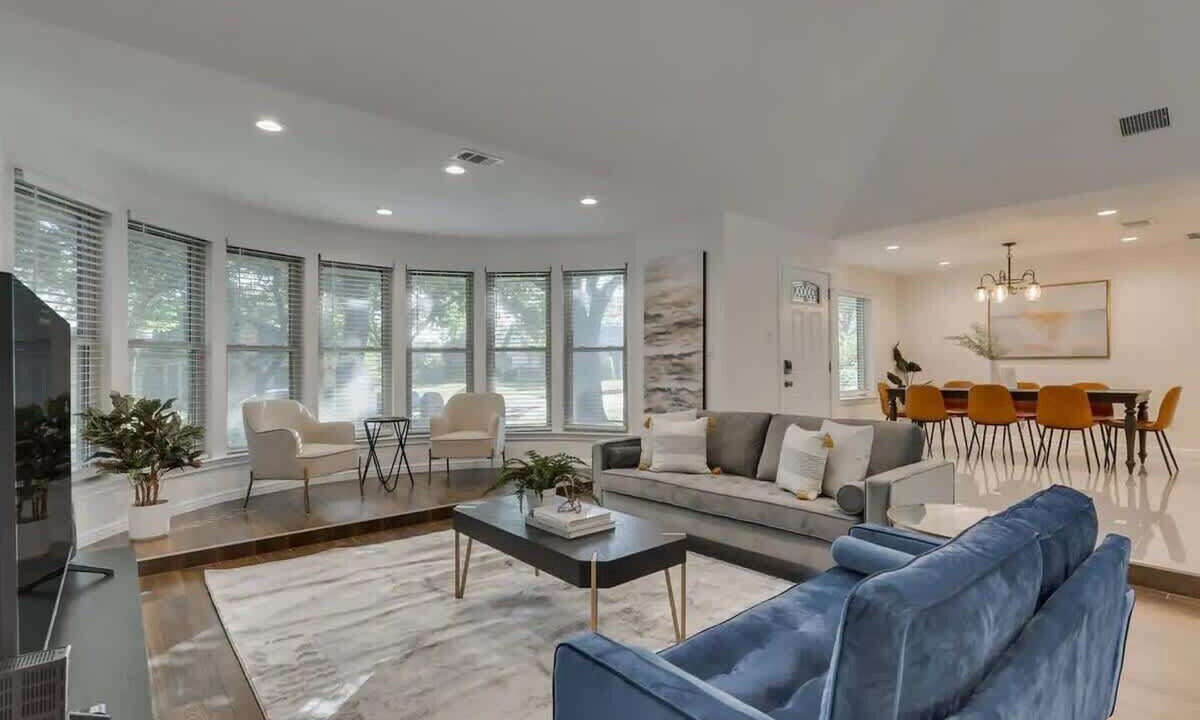 Photo of Livingroom in Grand Prairie