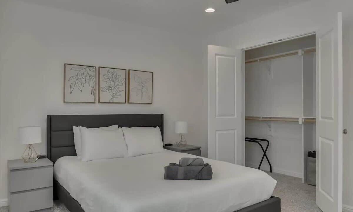 Photo of Bedroom in Grand Prairie