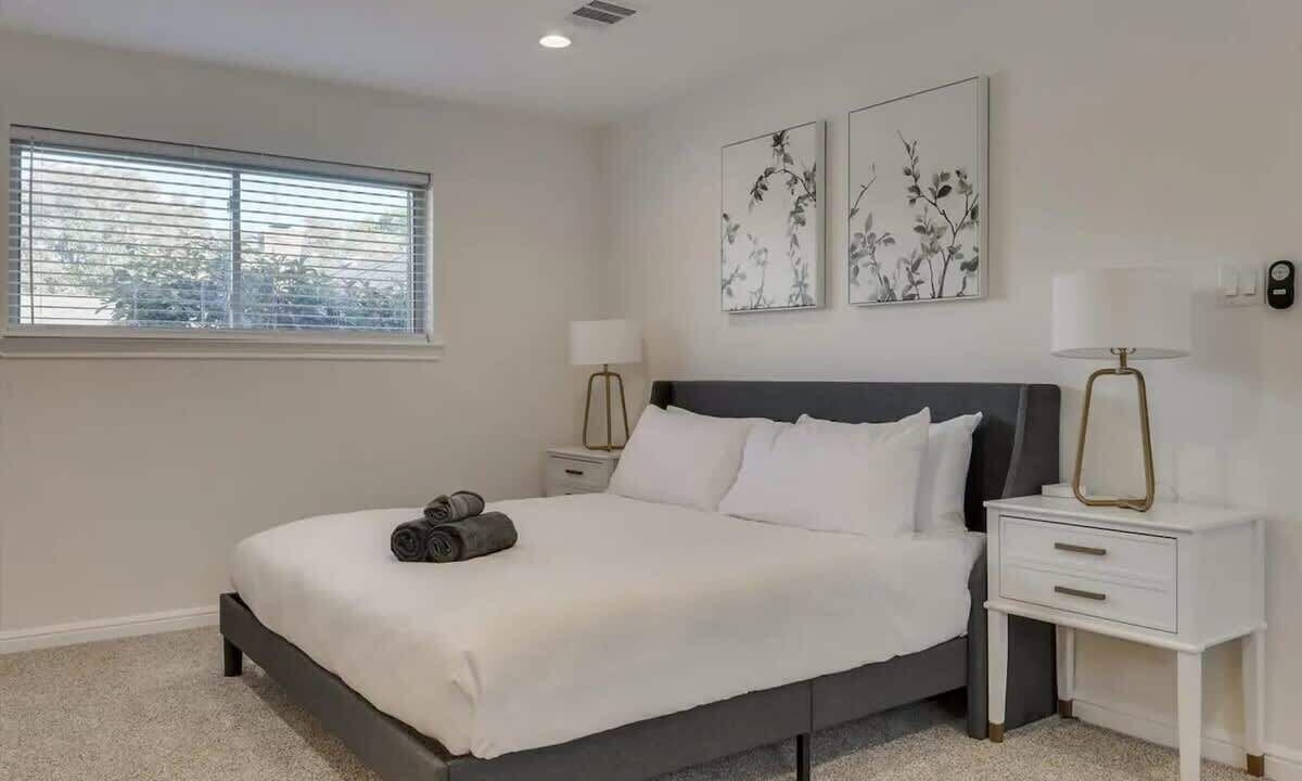 Photo of Bedroom in Grand Prairie