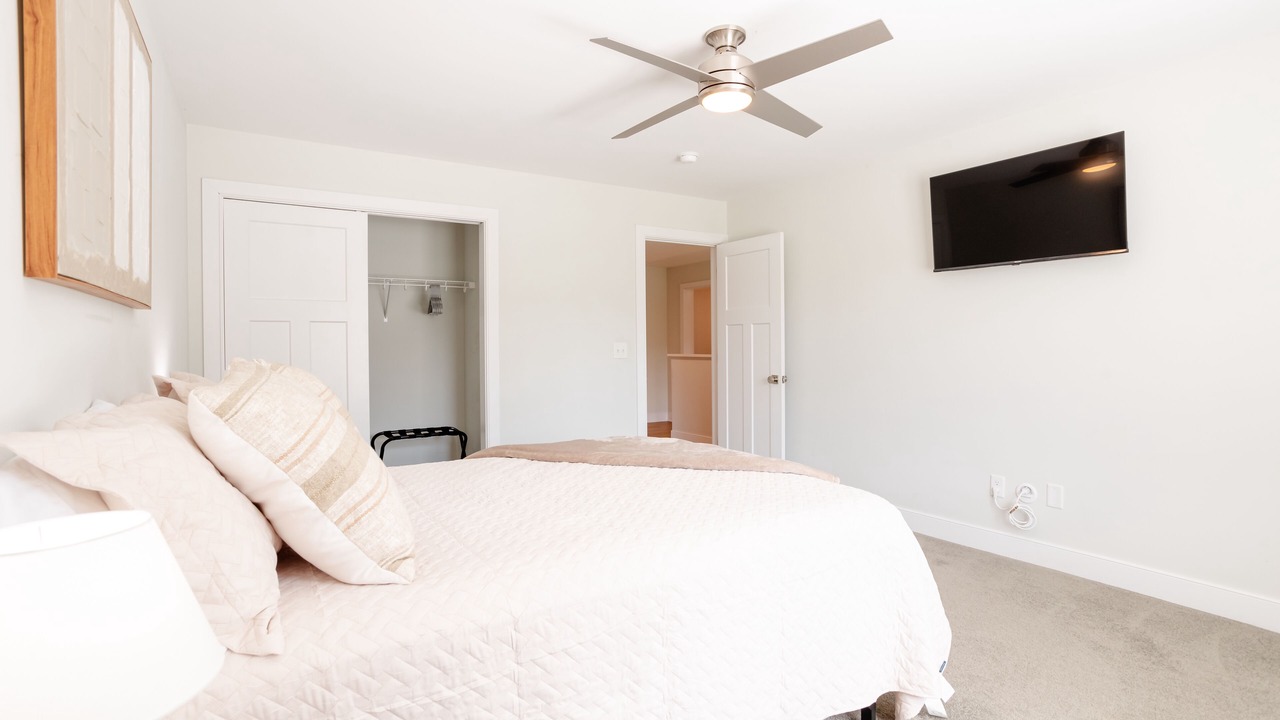 Photo of Bedroom in Saratoga Springs