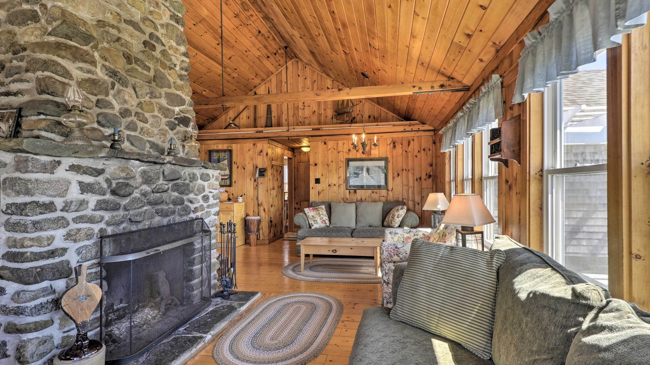 Photo of Livingroom in Cutler