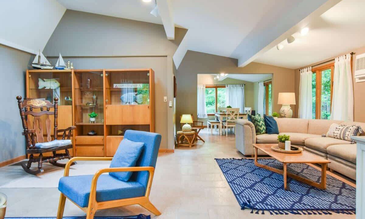 Photo of Livingroom in Marstons Mills