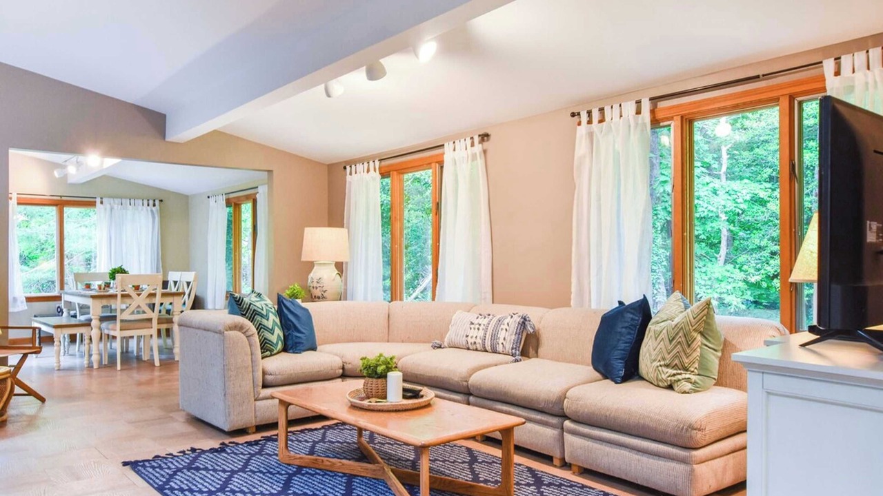 Photo of Livingroom in Marstons Mills