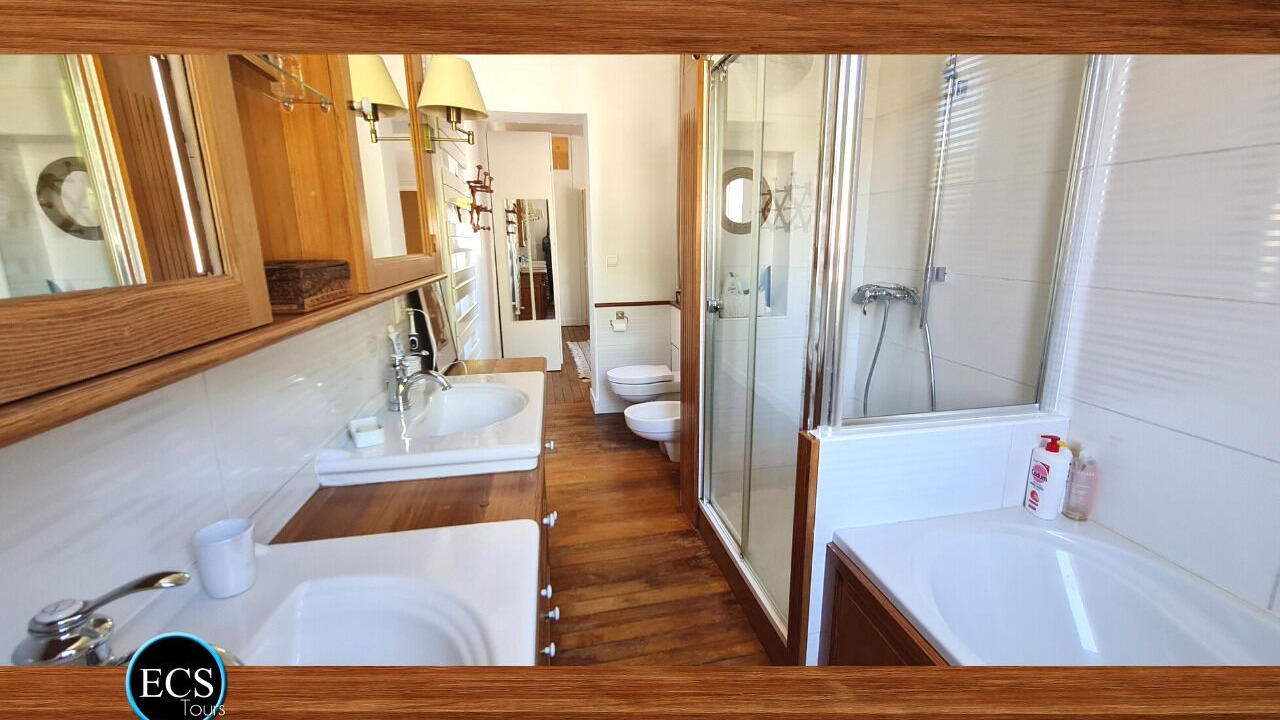 Photo of Bathroom in Tours