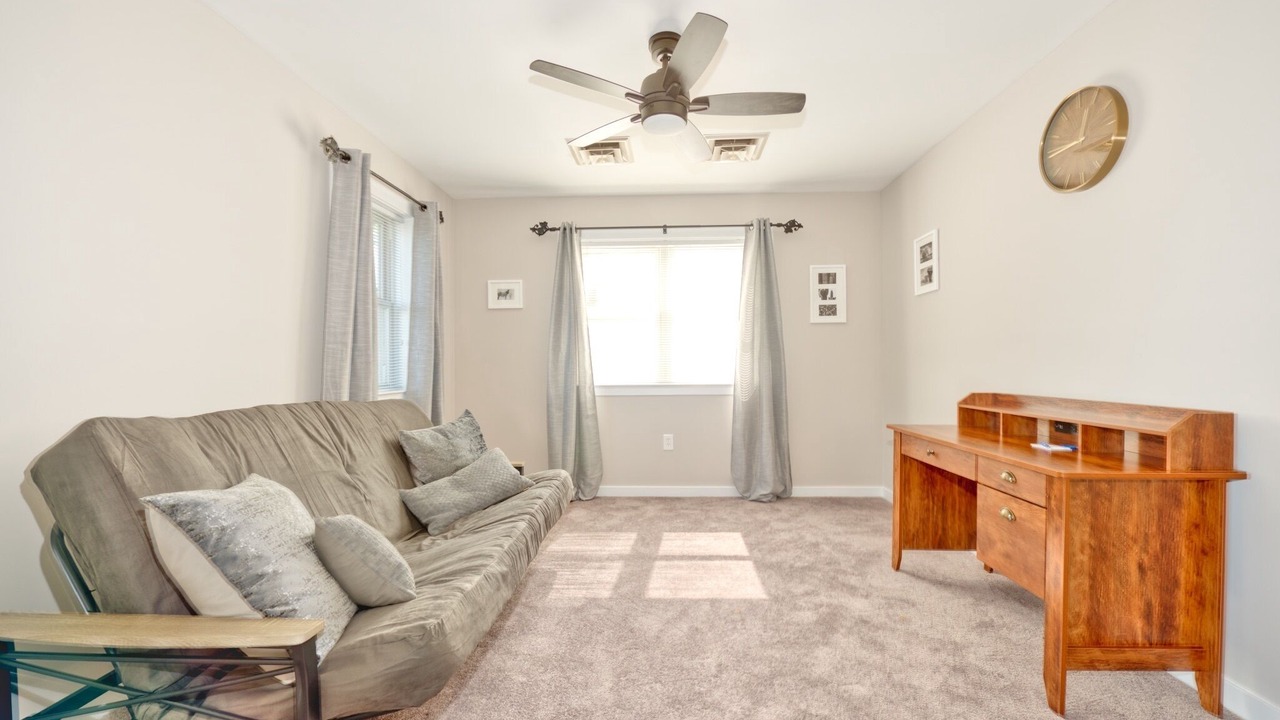 Photo of Livingroom in Reamstown