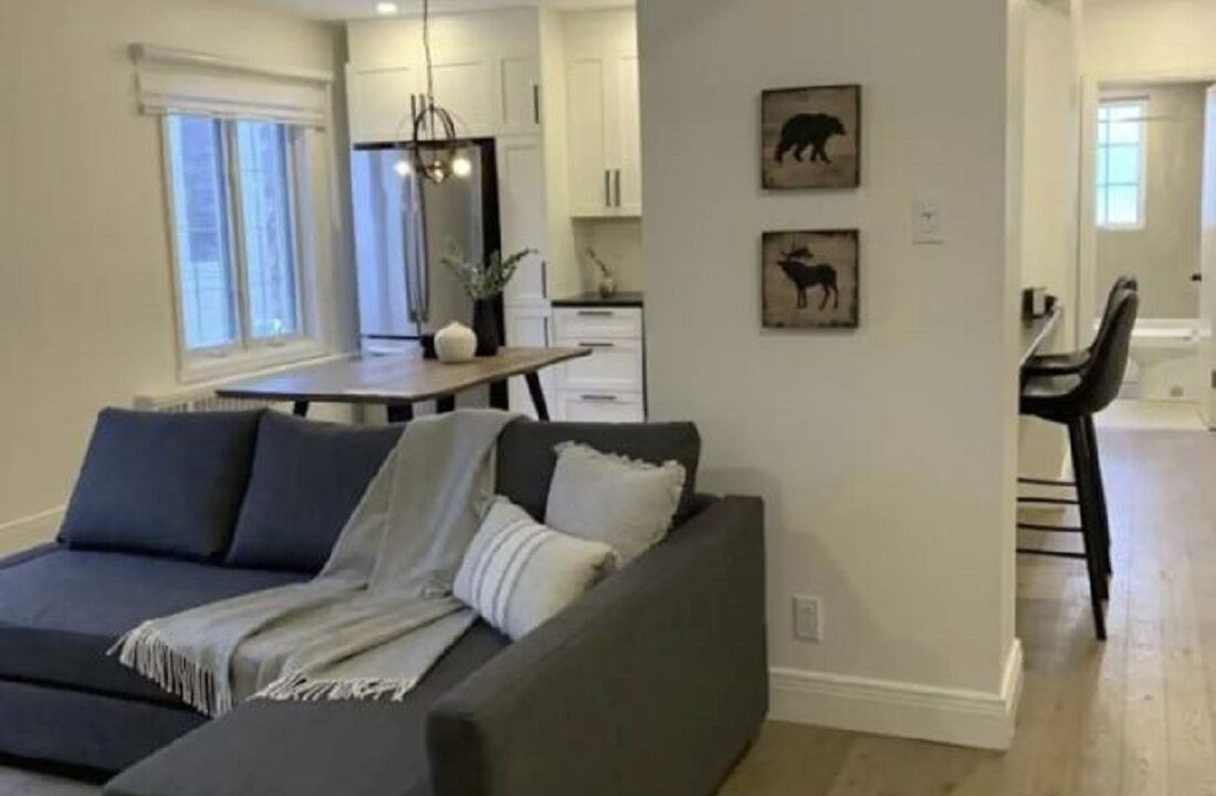 Photo of Livingroom in Ahuntsic