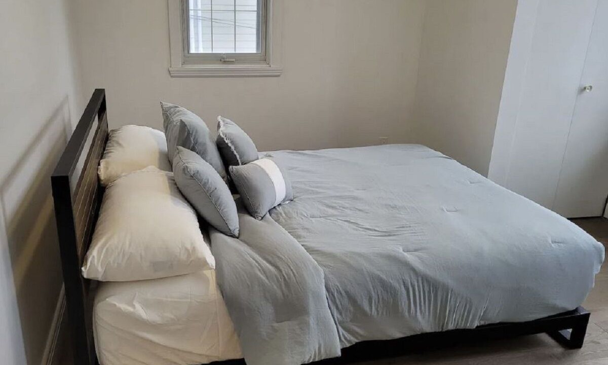 Photo of Bedroom in Ahuntsic