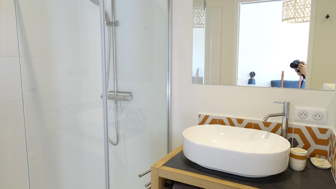 Photo of Bathroom in La Flotte