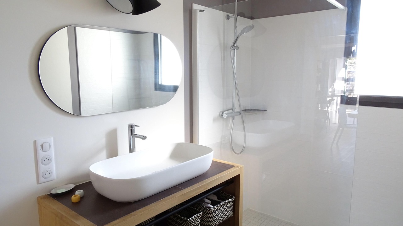 Photo of Bathroom in La Flotte