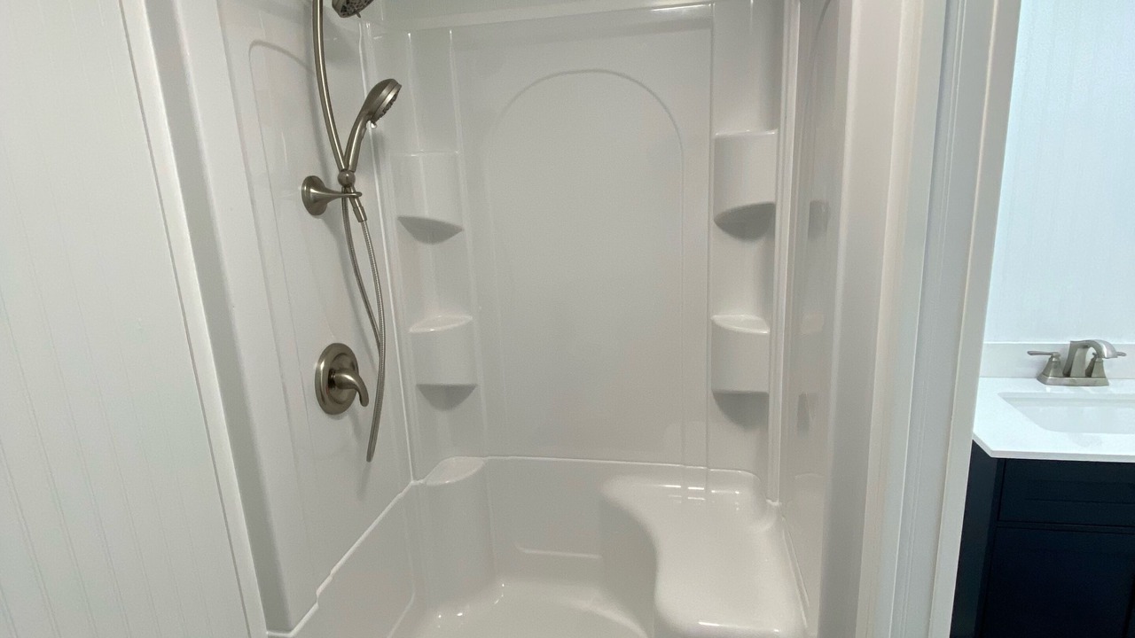 Photo of Bathroom in Warren