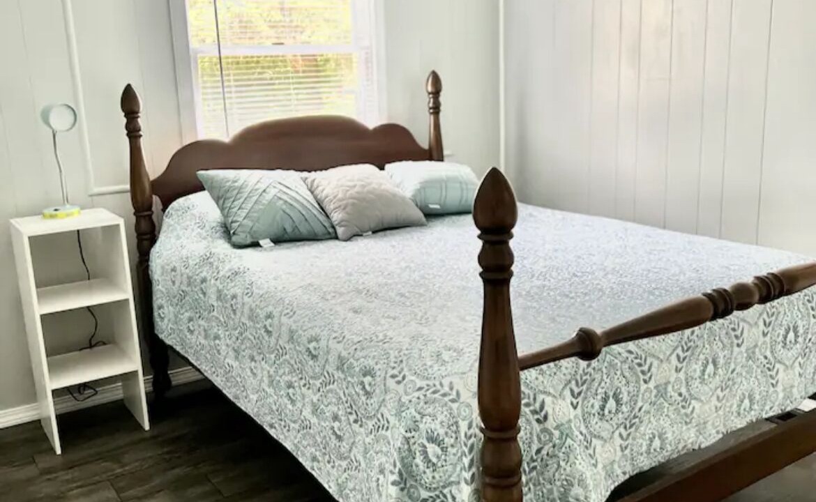 Photo of Bedroom in Warren