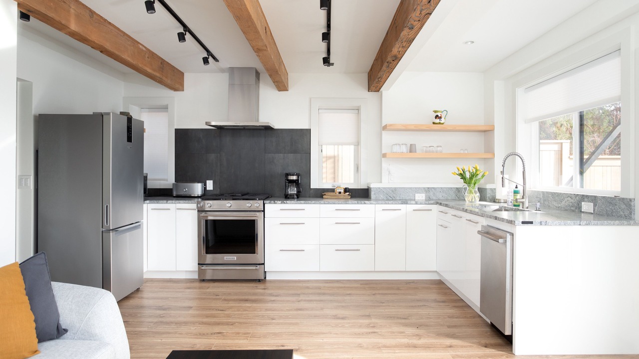 Photo of Kitchen in Northeast Bellevue