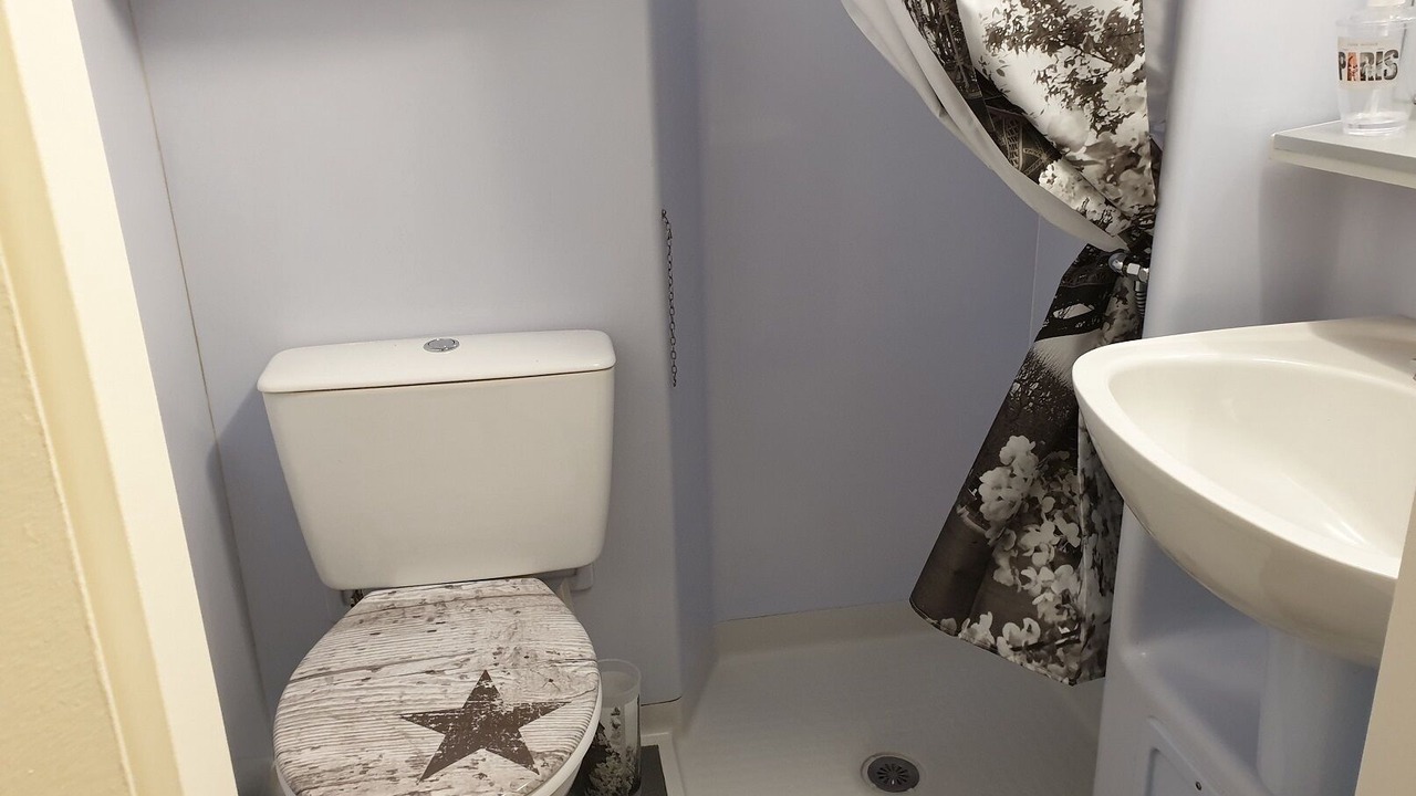 Photo of Bathroom in Treguier