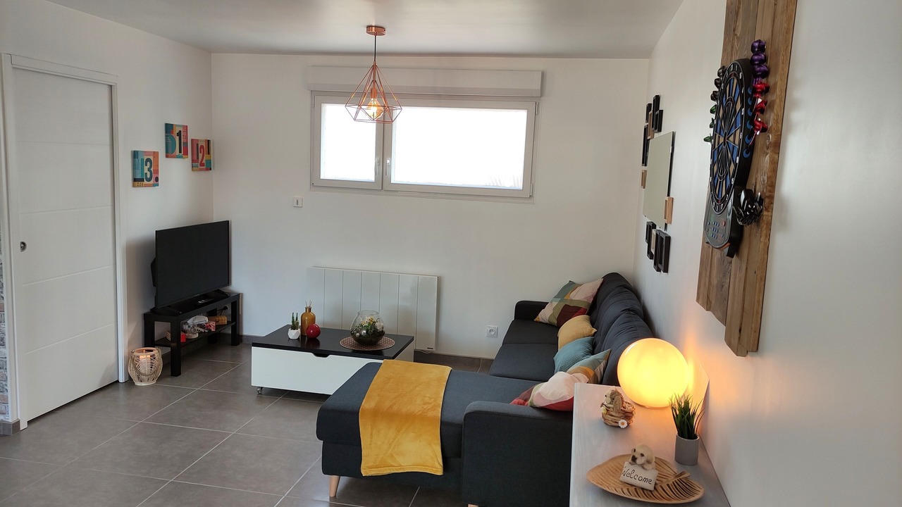 Photo of Livingroom in Hinges