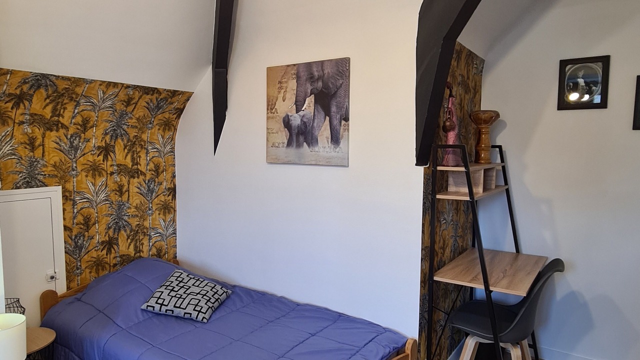 Photo of Bedroom in Pontorson