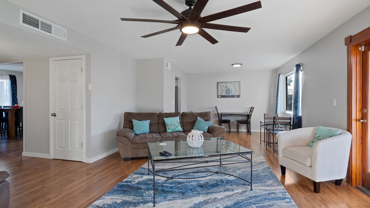 Photo of Livingroom in Metropolitan
