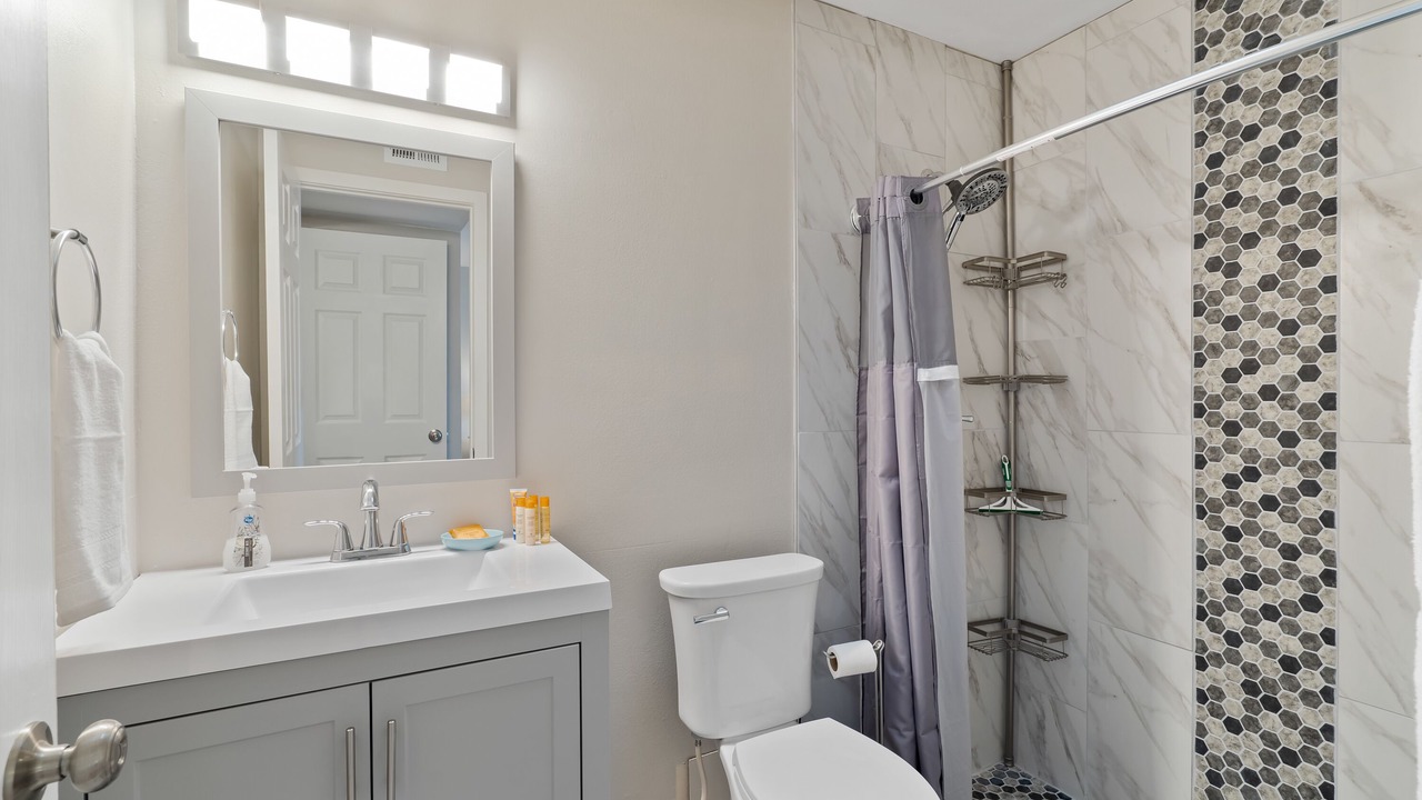 Photo of Bathroom in Metropolitan