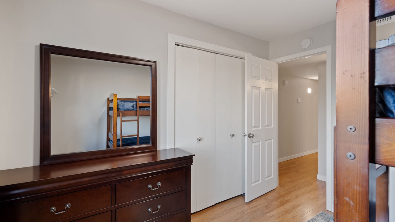 Photo of Bedroom in Metropolitan