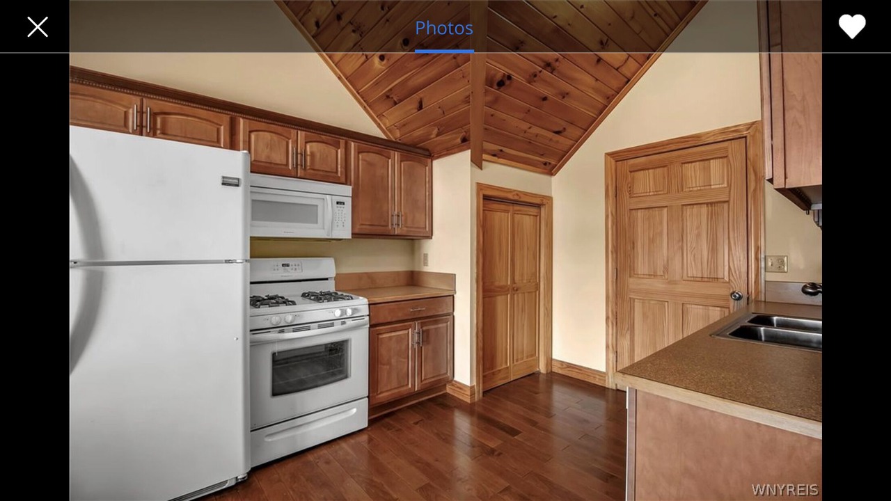 Photo of Kitchen in Hunt