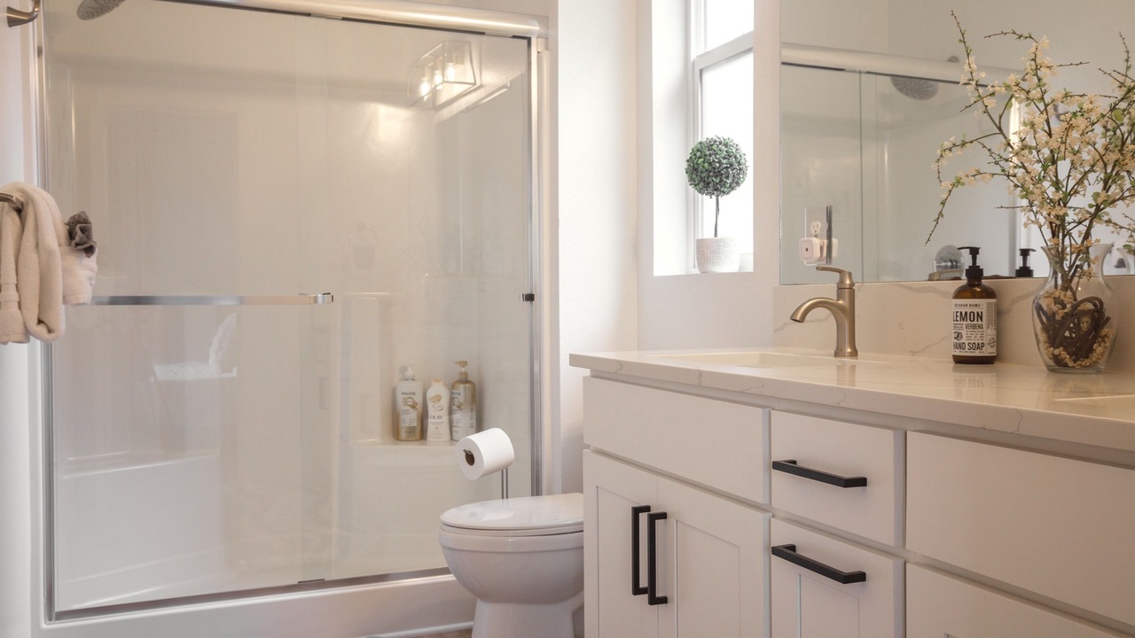 Photo of Bathroom in Netarts