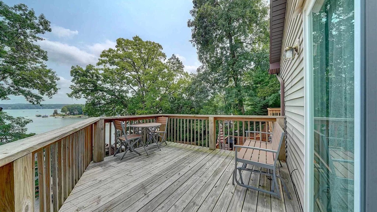 Photo of Outdoor in Lake James