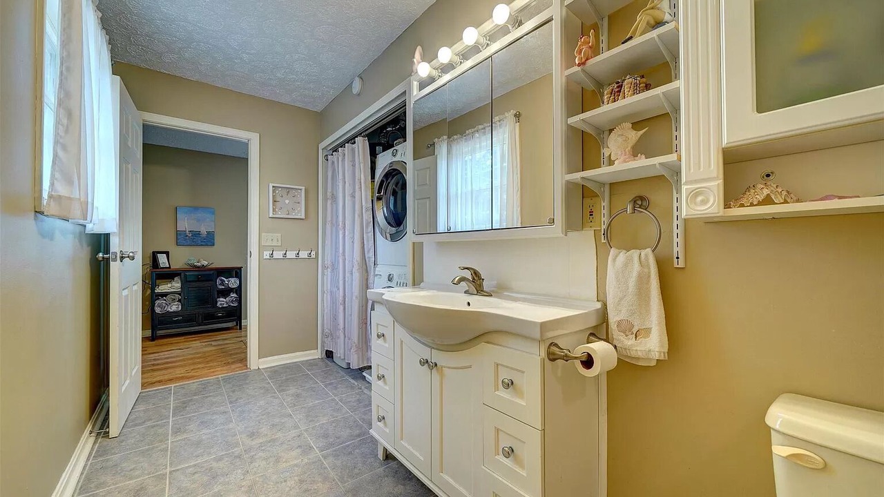 Photo of Bathroom in Lake James