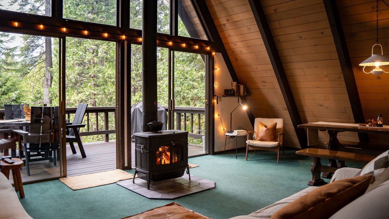Photo of Livingroom in Camp Connell