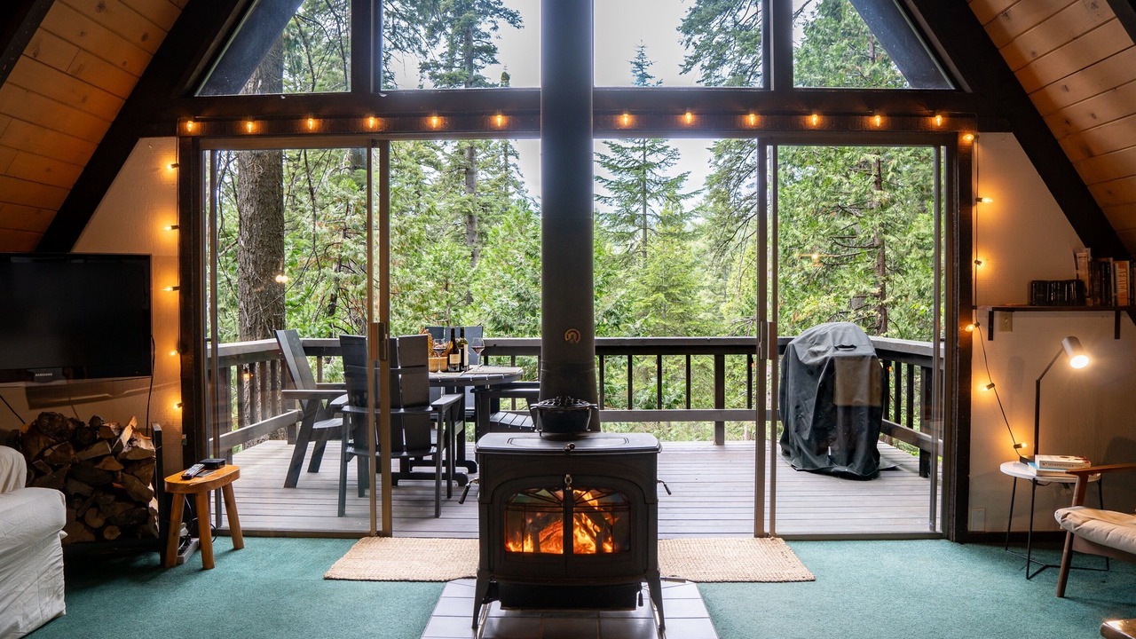 Photo of Livingroom in Camp Connell