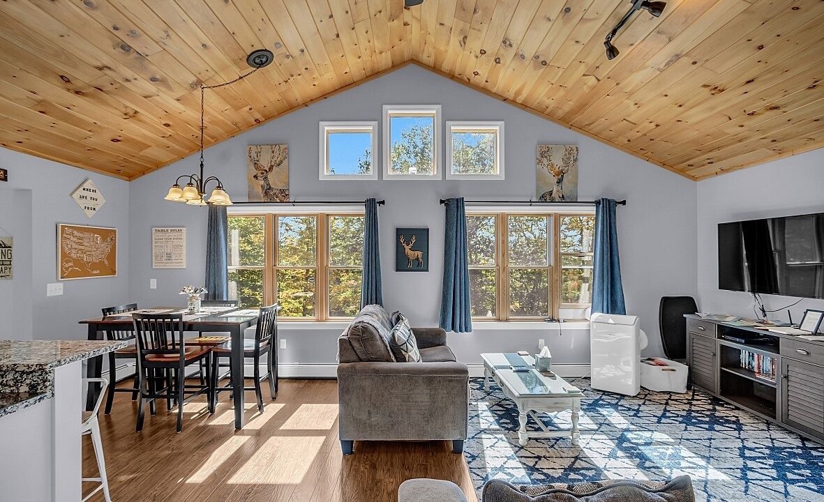 Photo of Livingroom in Hartford