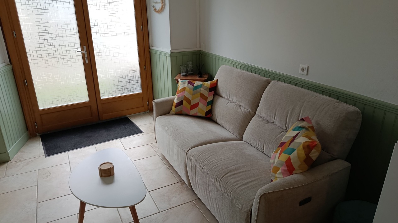 Photo of Livingroom in Saurat