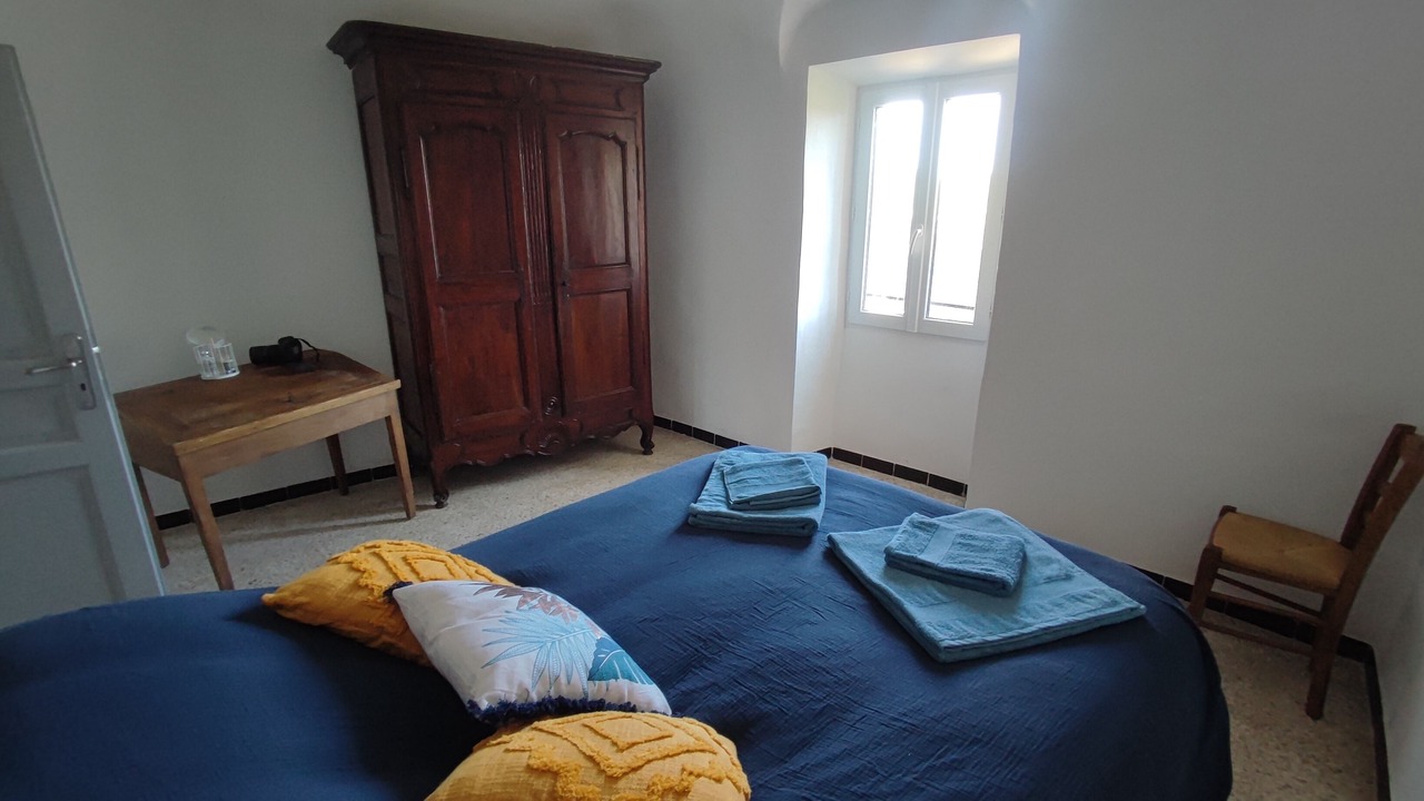 Photo of Bedroom in Courry