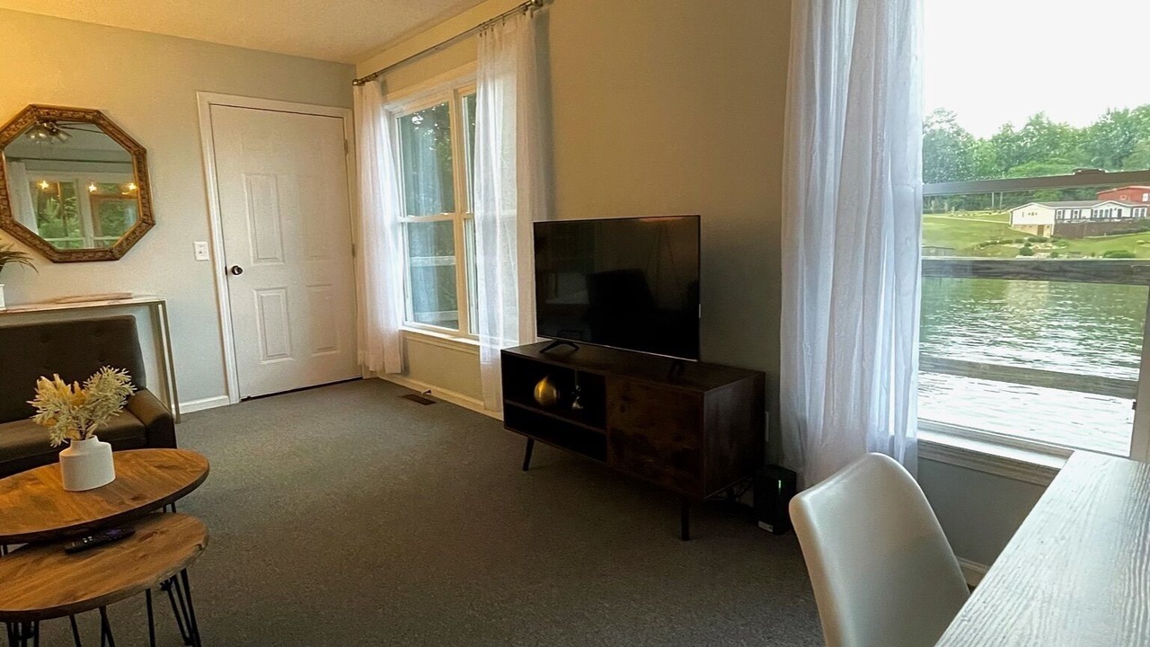 Photo of Others in Lake Secession