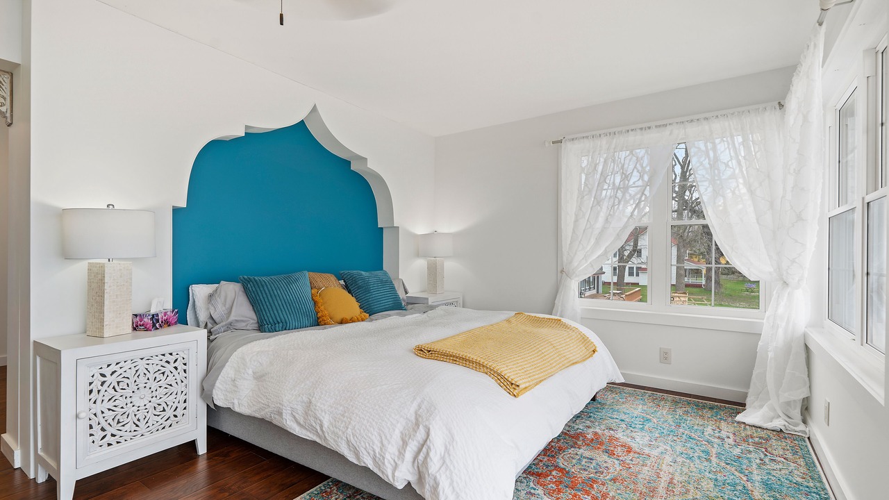 Photo of Bedroom in Crystal Beach