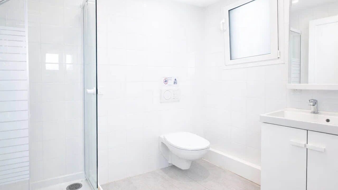 Photo of Bathroom in Saint-Lambert