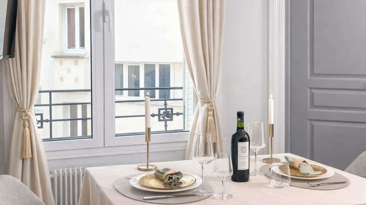 Photo of Bedroom in Saint-Lambert