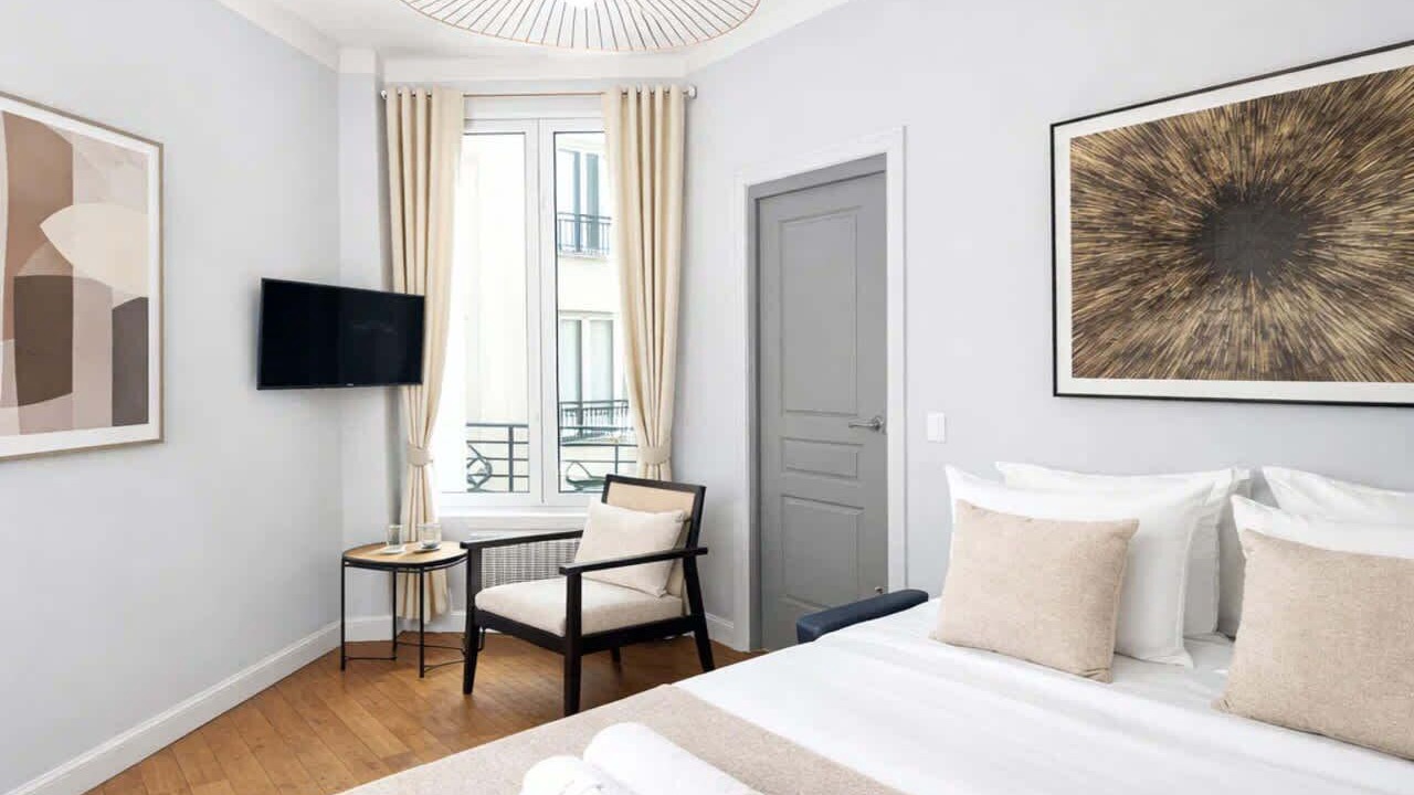 Photo of Bedroom in Saint-Lambert