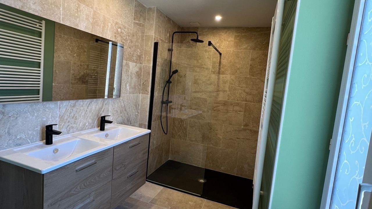 Photo of Bathroom in Bayeux